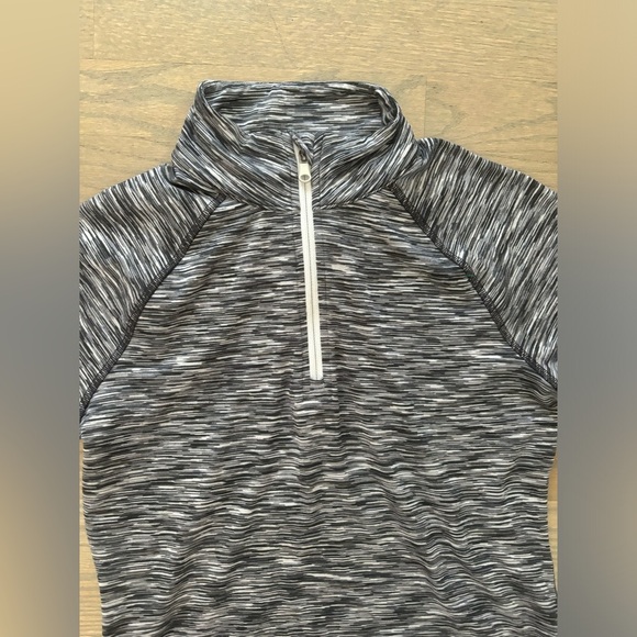 Roxy Dry Flight Grey quarter-zip long sleeve athletic top women’s size medium - Picture 3 of 7